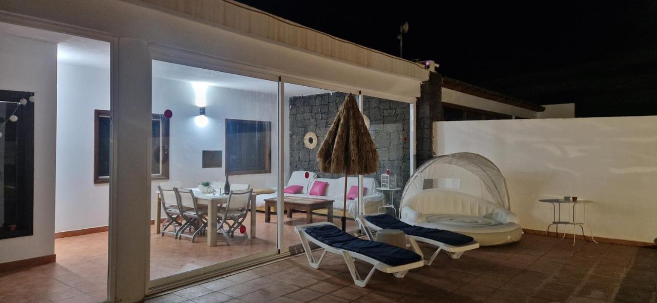 Villa Baroli Amplia Piscina Privada Climatizada Playa Blanca  Ngoại thất bức ảnh